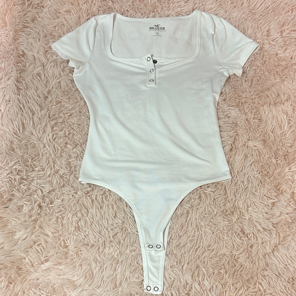 Hollister Women's White Buttoned Bodysuit